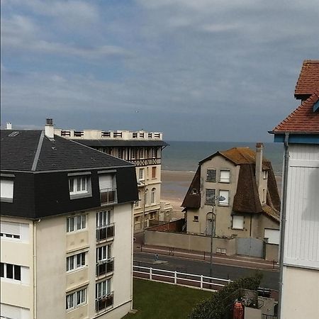 Appartement à 50 m de la plage avec WIFI et Netflix Villers-sur-Mer Esterno foto