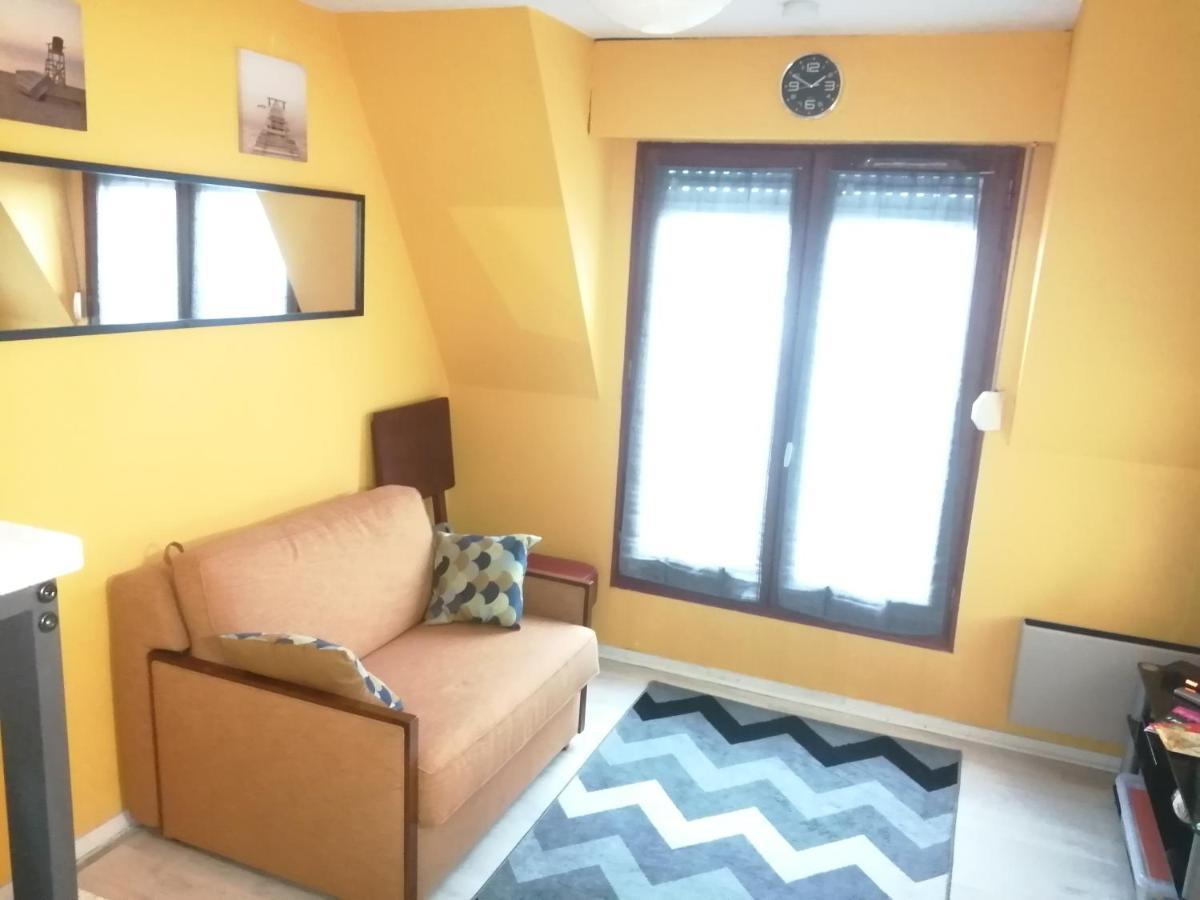 Appartement à 50 m de la plage avec WIFI et Netflix Villers-sur-Mer Esterno foto